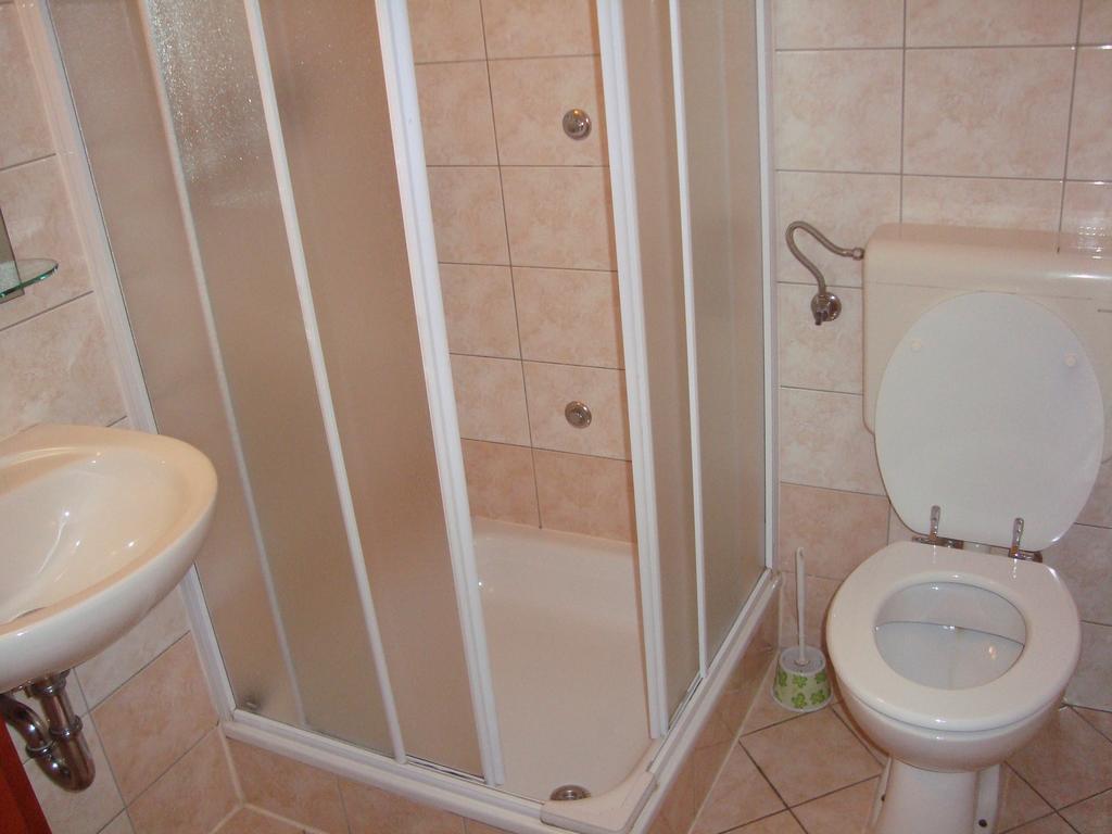Guesthouse Koprivec Liubliana Habitación foto